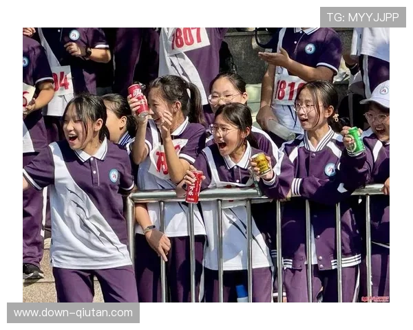 克拉玛依市中学生田径运动会开幕 千名青少年运动员同场竞技展风采 克拉玛依市中学生田径运动会开幕 千名青少年运动员同场竞技展风采