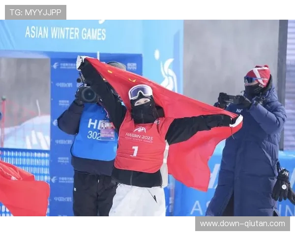 自由式滑雪大跳台世界杯中国选手刘梦婷获铜牌 自由式滑雪大跳台世界杯中国选手刘梦婷获铜牌